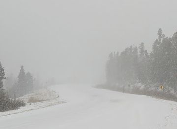 wyoming/snowy-range/attraction/chimney-park-trailhead
