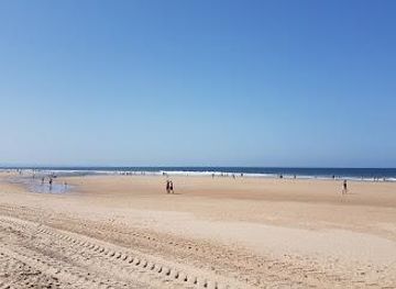 portugal/cascais/attraction/praia-da-cornelia