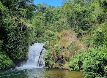 indonesia/bali/attraction/cemara-waterfall-parking-lot