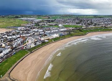 united-kingdom/derry/attraction/west-strand-beach