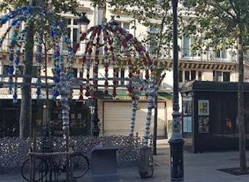 france/paris/attraction/le-kiosque-des-noctambules