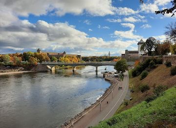 estonia/alutaguse/attraction/pimeaed