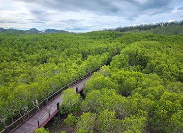 thailand/hua-hin/attraction/pran-buri-forest-park