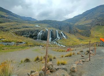 bolivia/yungas-road/attraction/cascadas-de-hampaturi