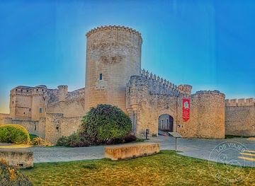 spain/castile-and-leon/attraction/cuellar-castle