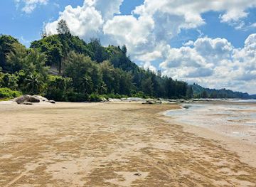 bangladesh/cox-s-bazar/attraction/marine-drive-waterfall
