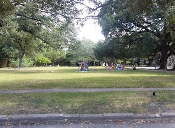 texas/houston/montrose/attraction/menil-park