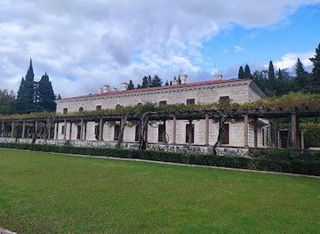 montenegro/cetinje/attraction/park-milocher