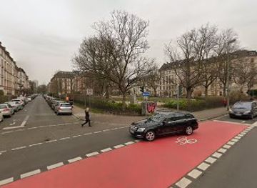 germany/frankfurt/sachsenhausen/attraction/bockenheimer-brunnen