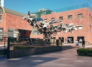 california/hollywood/attraction/the-museum-of-contemporary-art-los-angeles