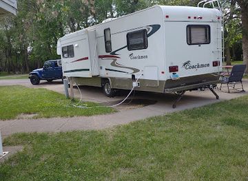north-dakota/jamestown-reservoir/attraction/lakeside-campground