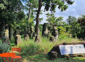 south-korea/jeju-city/attraction/bukchon-dol-hareubang-park