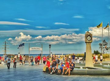 germany/rugen-island/attraction/rondell-mit-historischer-uhr