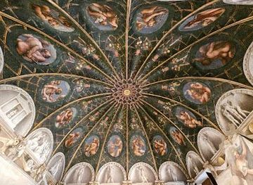 italy/parma/attraction/camera-di-san-paolo-e-cella-di-santa-caterina