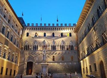 italy/siena/attraction/palazzo-salimbeni
