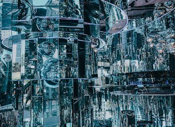 australia/gold-coast/attraction/mirror-bar