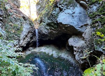 armenia/haghartsin-monastery/attraction/waterfall