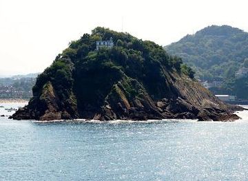 spain/san-sebastian/attraction/santa-clara-island