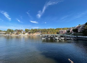 missouri/lake-of-the-ozarks/attraction/willmore-lodge