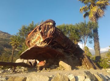 peru/huascaran-national-park/attraction/bus-sepultado-de-yungay