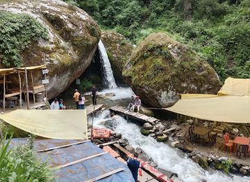 india/himachal-pradesh/attraction/knoi-waterfall
