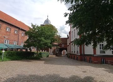 germany/lubeck/attraction/skulptur-der-maria-magdalena