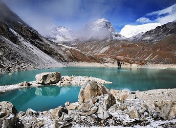 nepal/makalu-base-camp/attraction/gokyo-lake