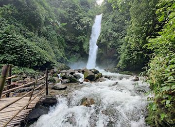 india/sikkim/attraction/kanchenjunga-falls