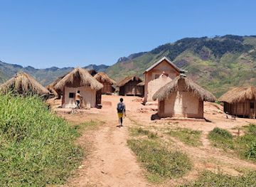 madagascar/ihorombe/attraction/pays-zafimaniry