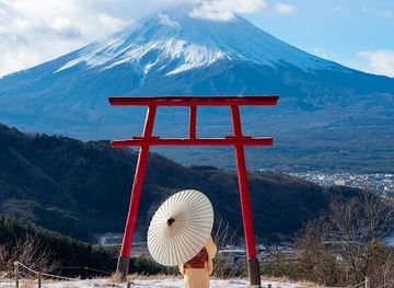 japan/yamanashi/attraction/kawaguchi-asama-shrine