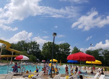 indiana/kokomo/attraction/kokomo-beach-family-aquatic-center