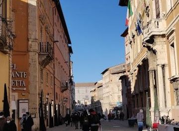 italy/assisi/attraction/corso-vannucci