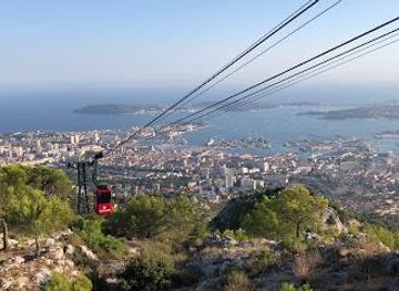 france/marseille/attraction/telepherique-du-mont-faron