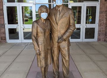 south-dakota/mitchell/attraction/mcgovern-legacy-museum