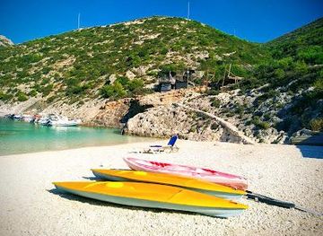 greece/zakynthos/attraction/porto-vromi-maries