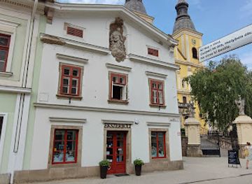 hungary/eger/attraction/carlone-haz