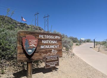 new-mexico/sandia-peak-tramway/attraction/petroglyph-national-monument