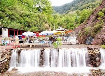 pakistan/kaghan/attraction/kiwai-waterfall