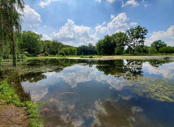 illinois/corn-belt/attraction/hidden-lakes-trout-farm
