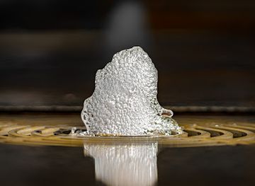 czechia/ceske-budejovice/attraction/fountain-of-hirzo-von-klingenberg