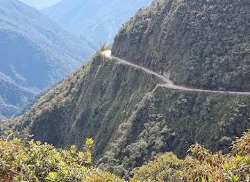 bolivia/la-paz/attraction/n-yungas-rd