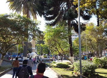 ecuador/ambato/attraction/12-de-noviembre-park