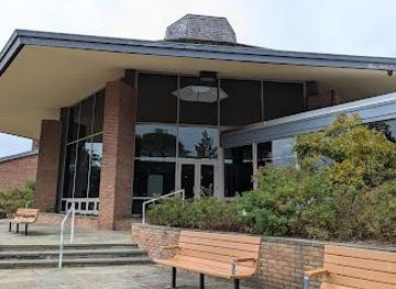 massachusetts/provincetown/attraction/cape-cod-national-seashore-salt-pond-visitor-center