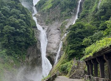 japan/chubu/attraction/shomyo-waterfall