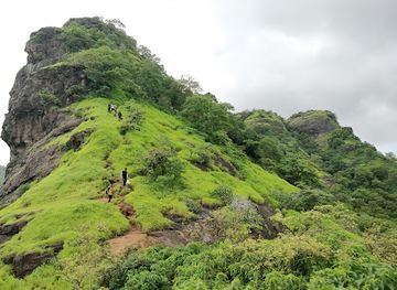 india/northern-plains/attraction/tandulwadi-fort
