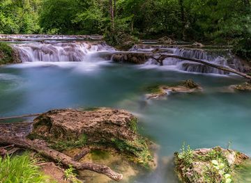 italy/tuscany/attraction/diborrato-waterfall