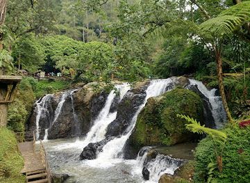 indonesia/west-java/attraction/curug-maribaya