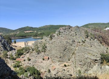 portugal/beira-litoral/attraction/castelo-de-penha-garcia