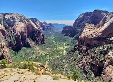 utah/zion-national-park/attraction/castle-dome