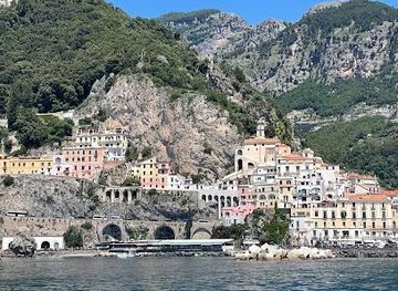 italy/sorrento/attraction/iamme-ia-gray-line-amalfi-coast